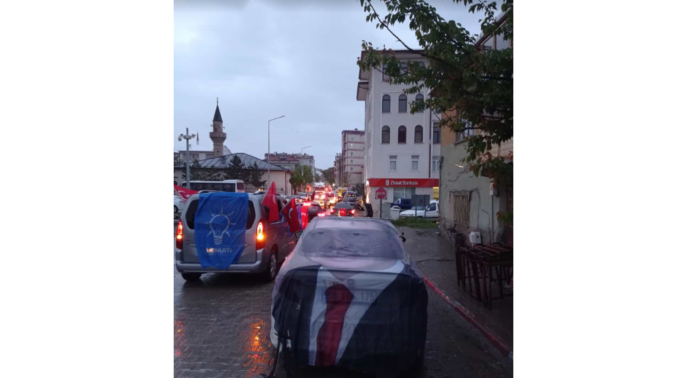 Altınyayla Erdoğan’ın Zaferini Kutladı