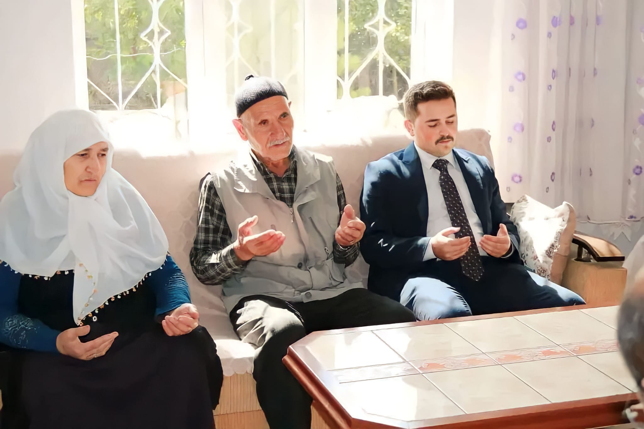 Altınyayla Kaymakamı Batuhan Kalkan Göreve Başladığı İlk Gün Şehit ve Gazi Ailelerini Ziyaret Etti