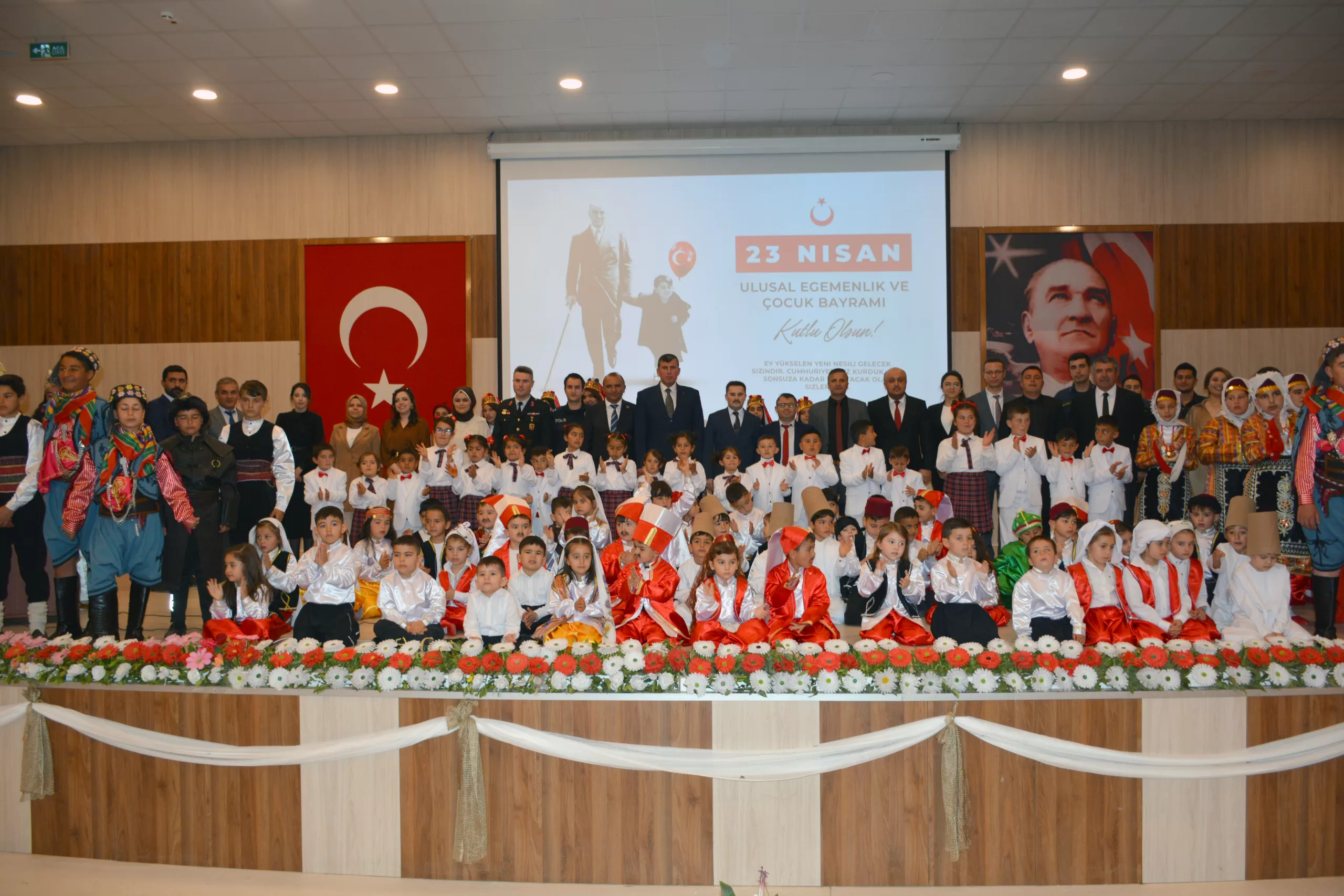 Altınyayla da 23 Nisan Coşkuyla Kutlandı