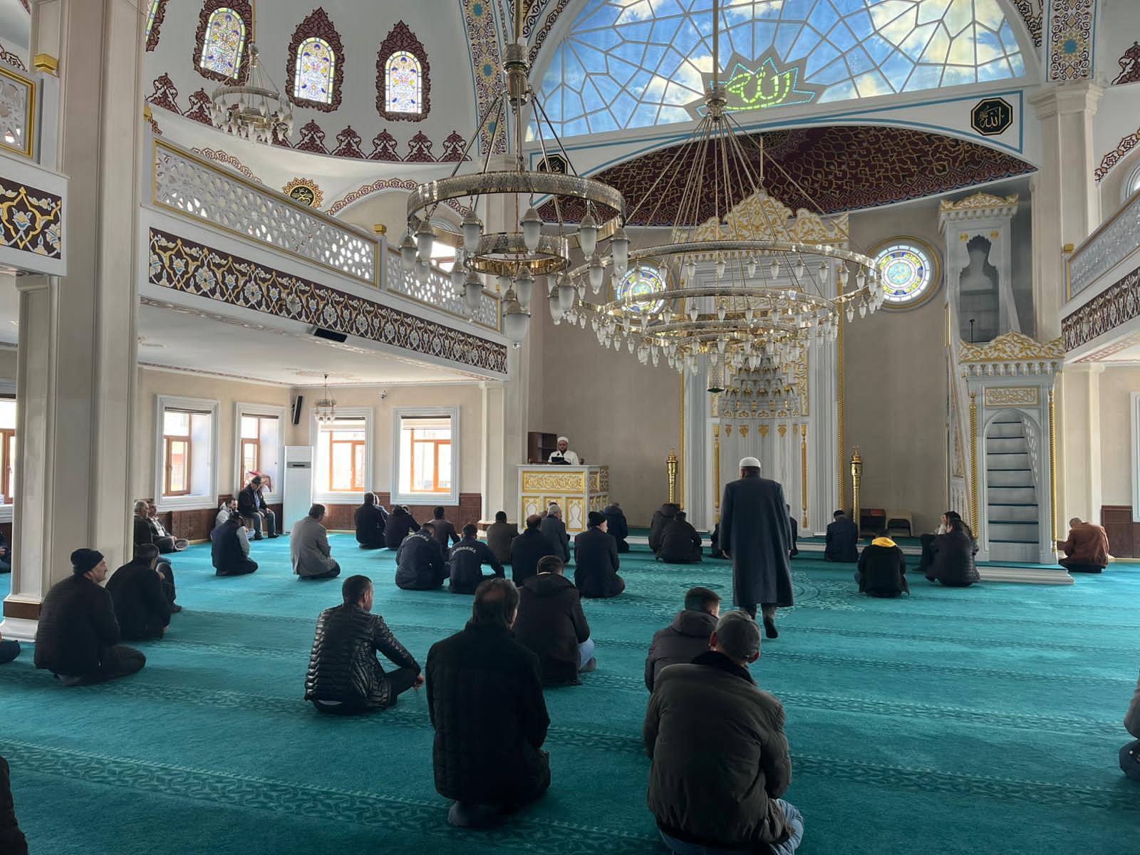 POLİS HAFTASI’NDA ŞEHİTLERİMİZ DUALARLA YAD EDİLDİ