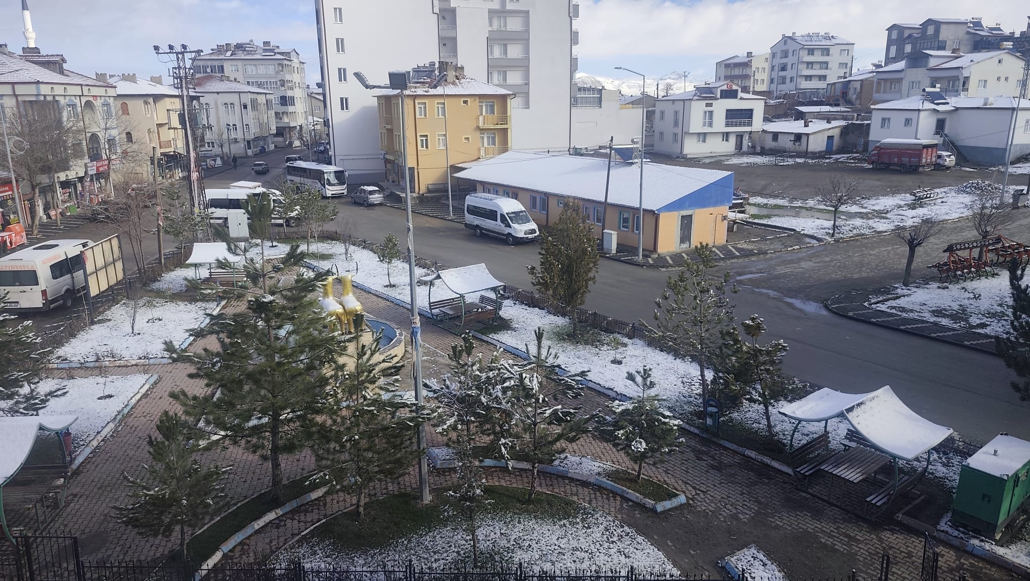 Bahar Beklerken Kar Sürprizi!