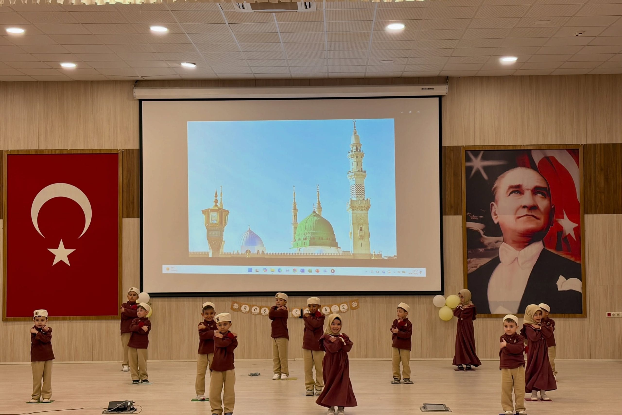 4-6 YAŞ KUR’AN KURSU ÖĞRENCİLERİNDEN YIL SONU ETKİNLİĞİ